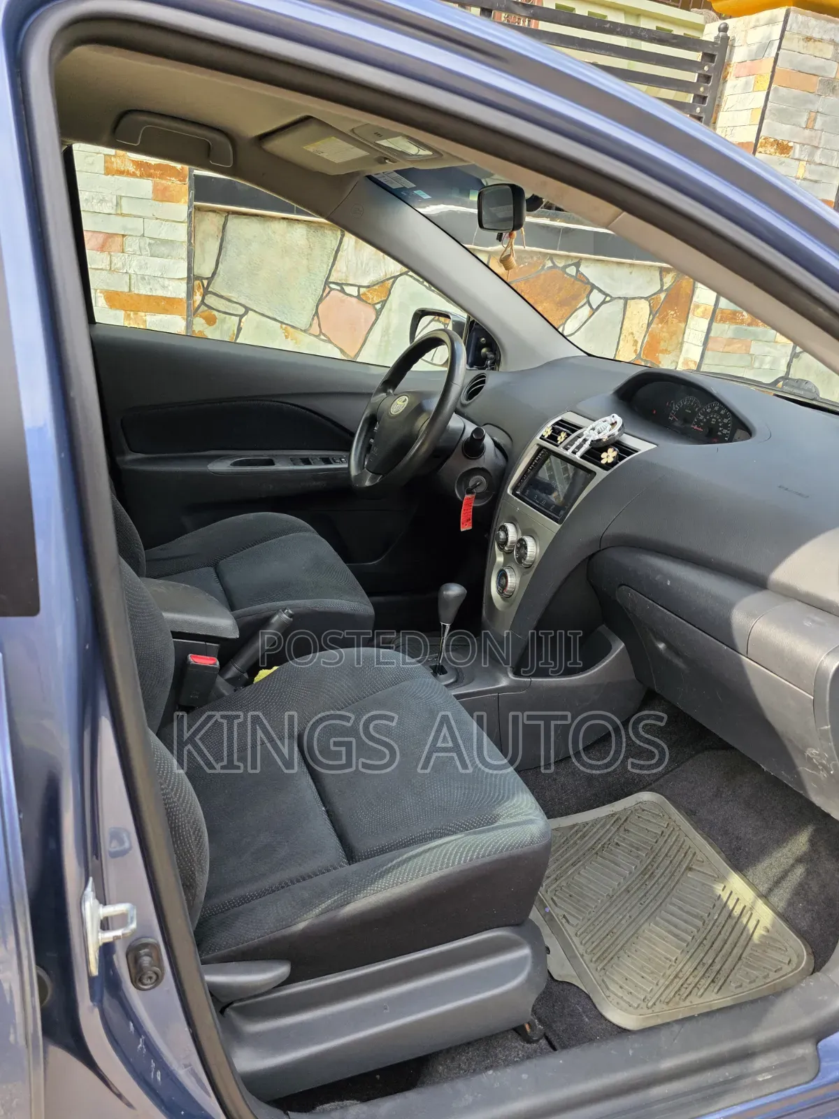 Toyota Yaris 2012 Blue