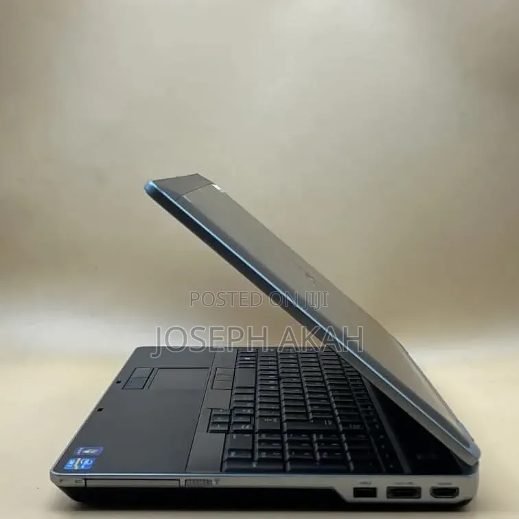Laptop Dell Latitude E6530 4GB Intel Core 7 SSD 256GB
