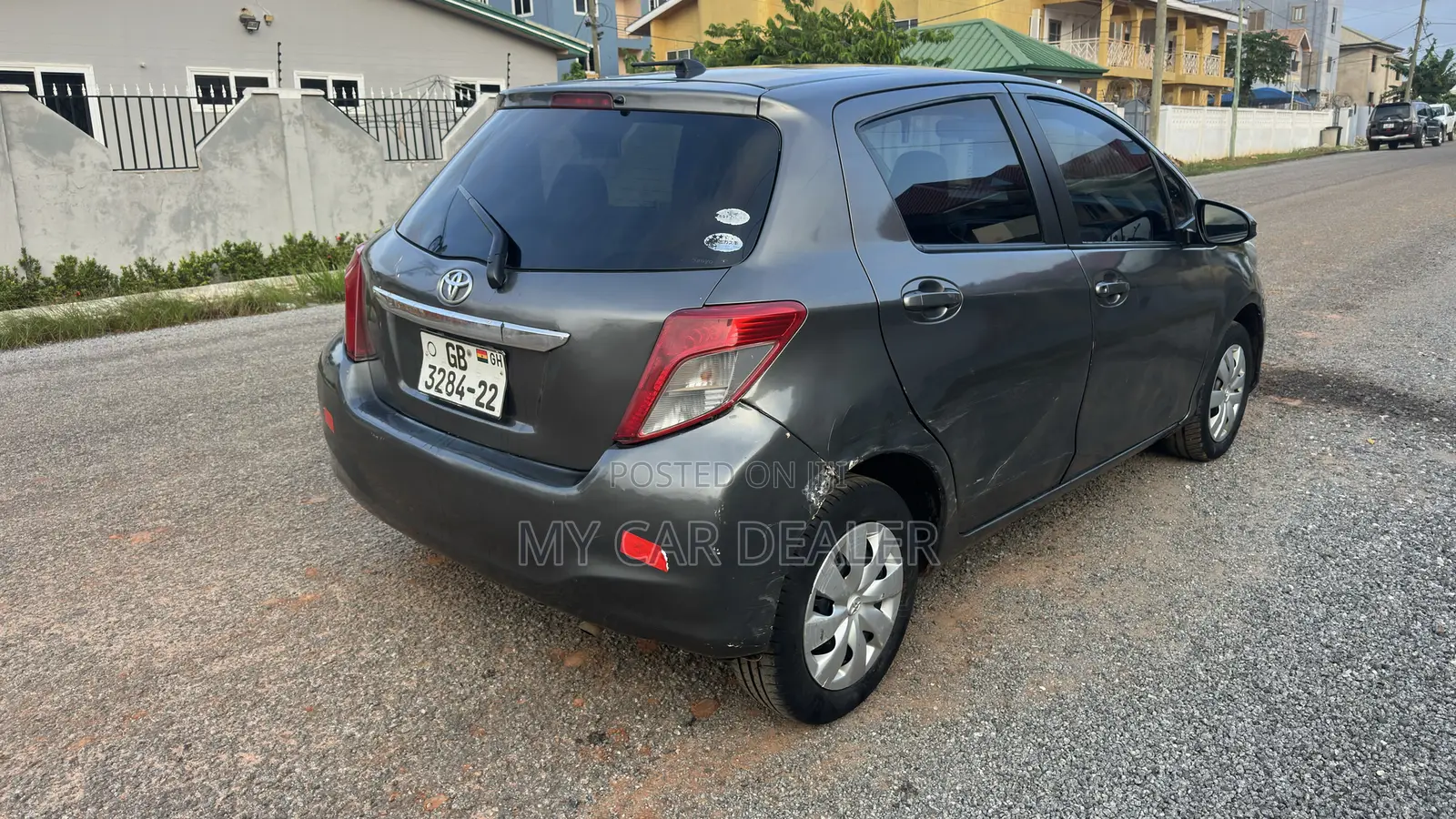 Toyota Vitz 1.0 FWD 3dr 2012 Gray