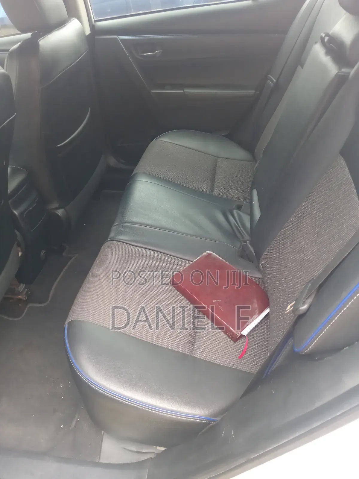 Toyota Corolla LE 4dr Sedan (1.8L 4cyl CVT) 2017 Silver