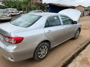 Toyota Corolla L 4dr Sedan (1.8L 4cyl 5M) 2013 Silver