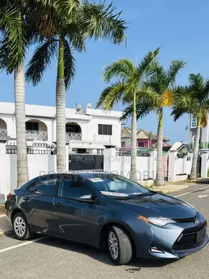 Toyota Corolla LE Eco (1.8L 4cyl 2A) 2018 Blue