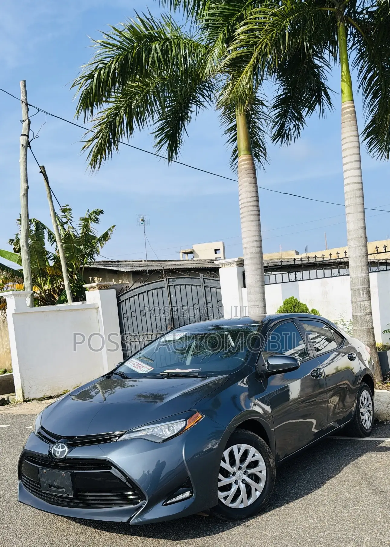 Toyota Corolla LE Eco (1.8L 4cyl 2A) 2018 Blue