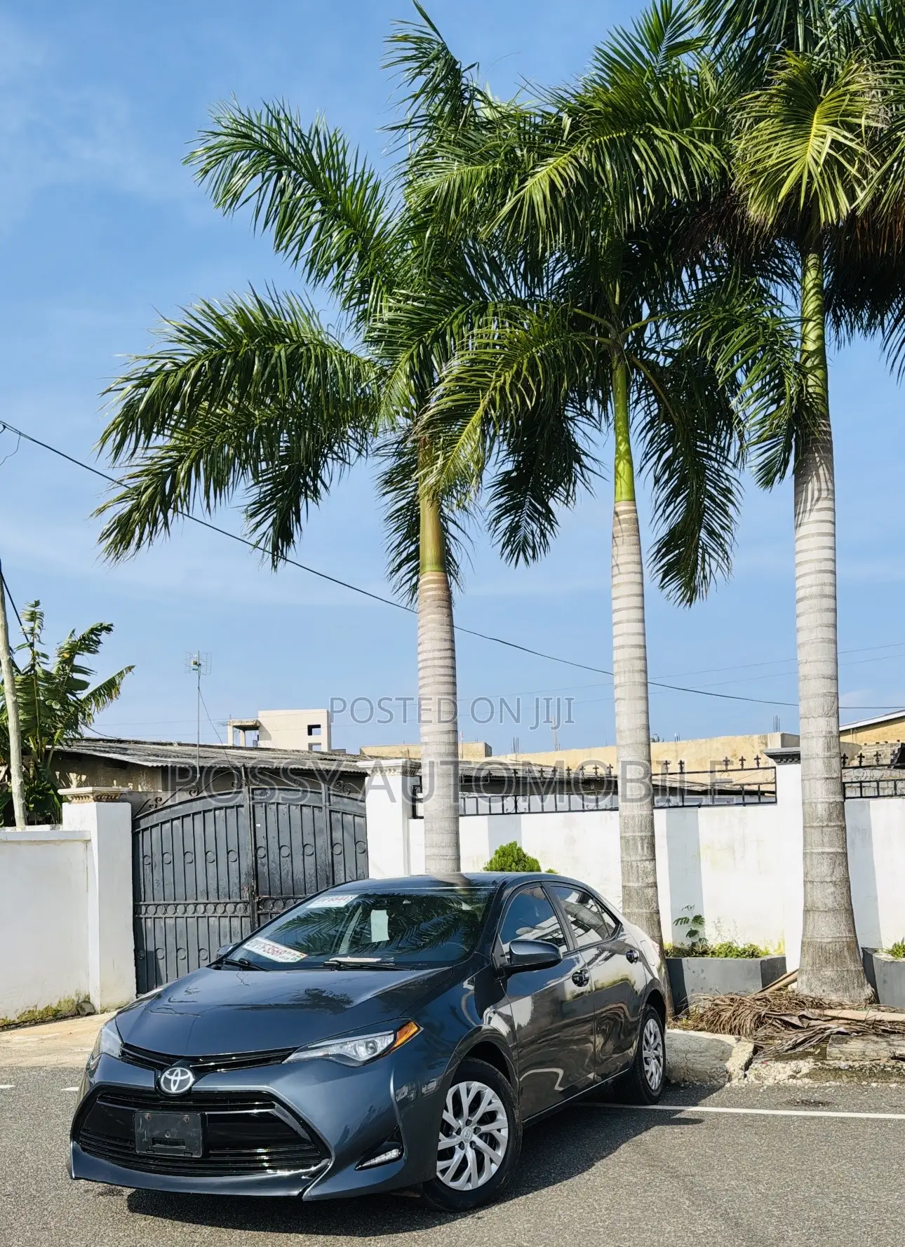 Toyota Corolla LE Eco (1.8L 4cyl 2A) 2018 Blue