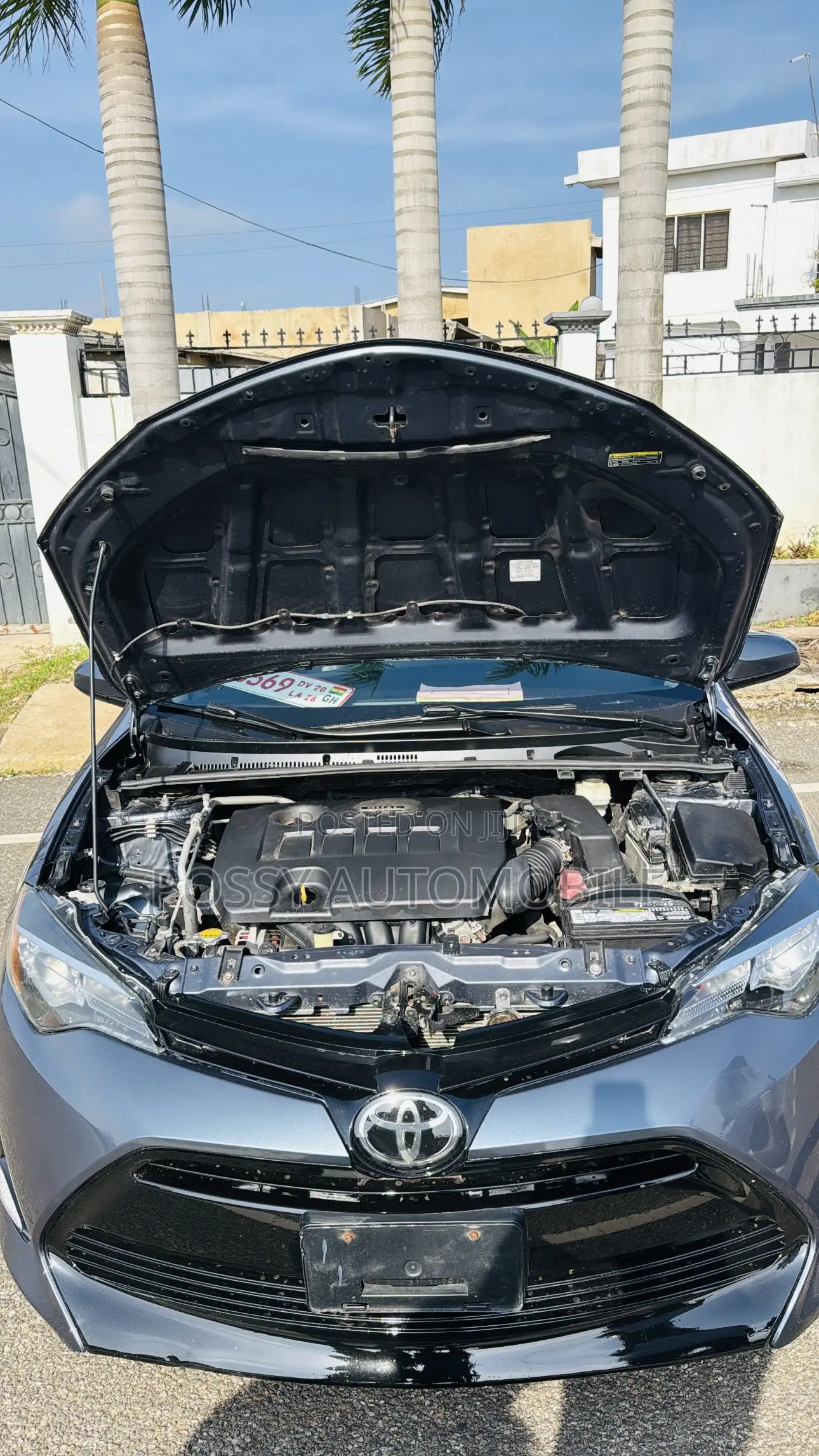 Toyota Corolla LE Eco (1.8L 4cyl 2A) 2018 Blue