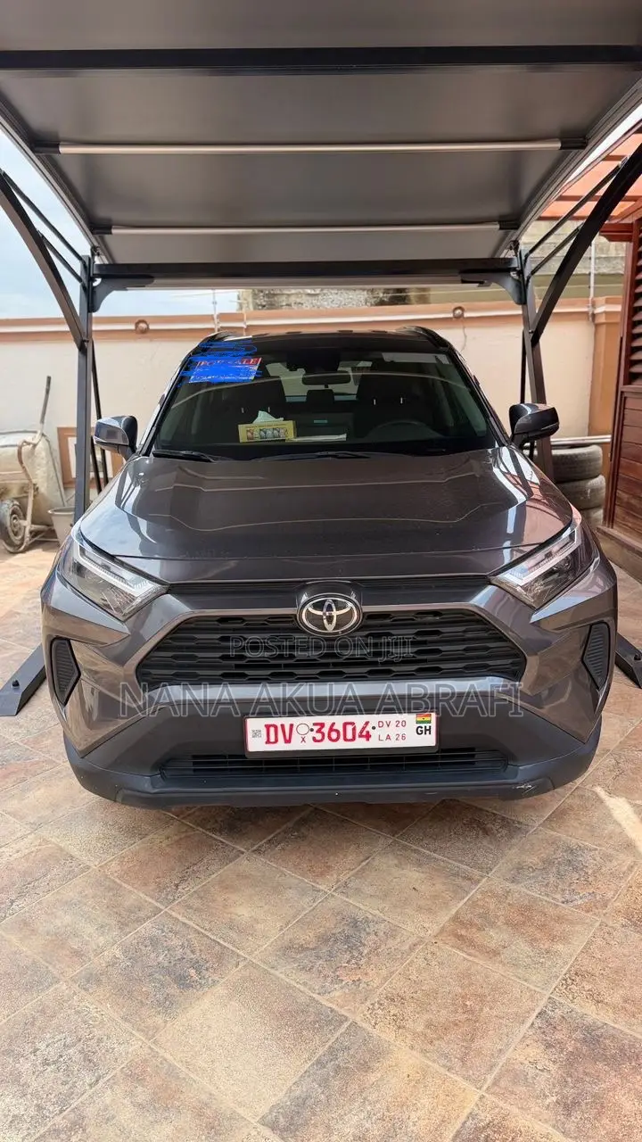 Toyota RAV4 XLE AWD 2023 Gray