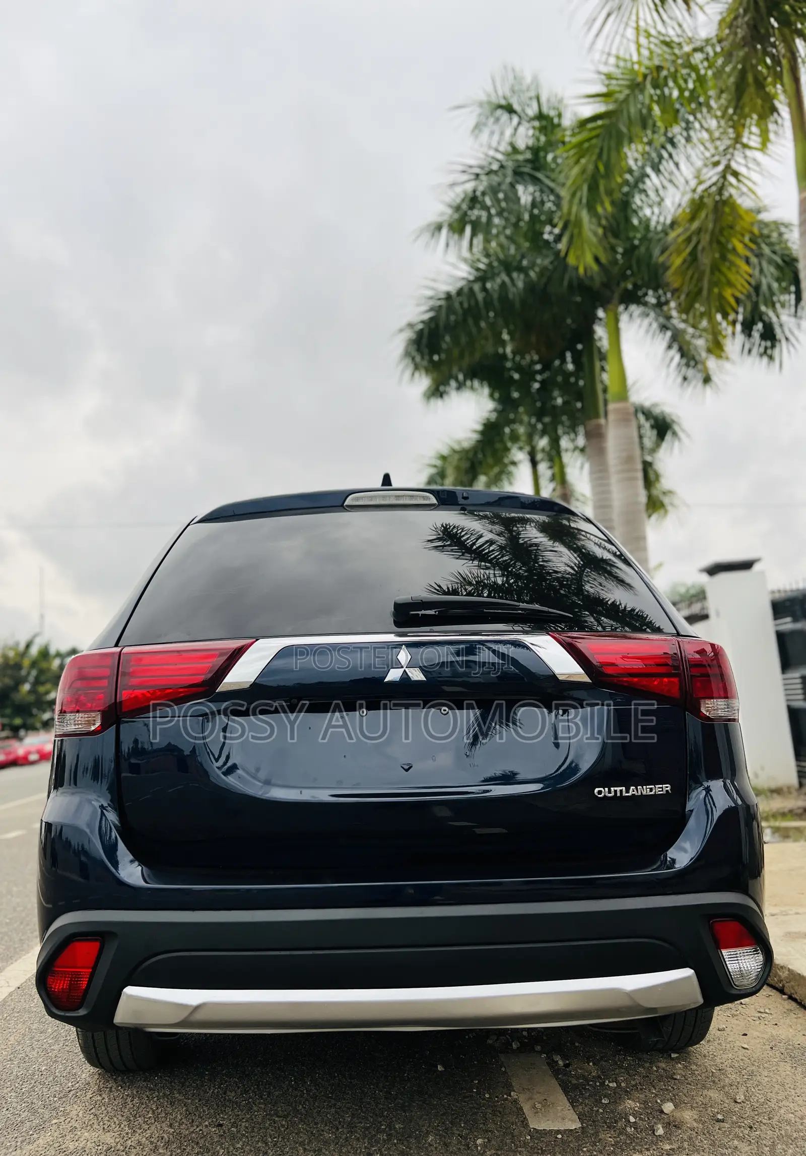 Mitsubishi Outlander LE FWD 2018 Blue