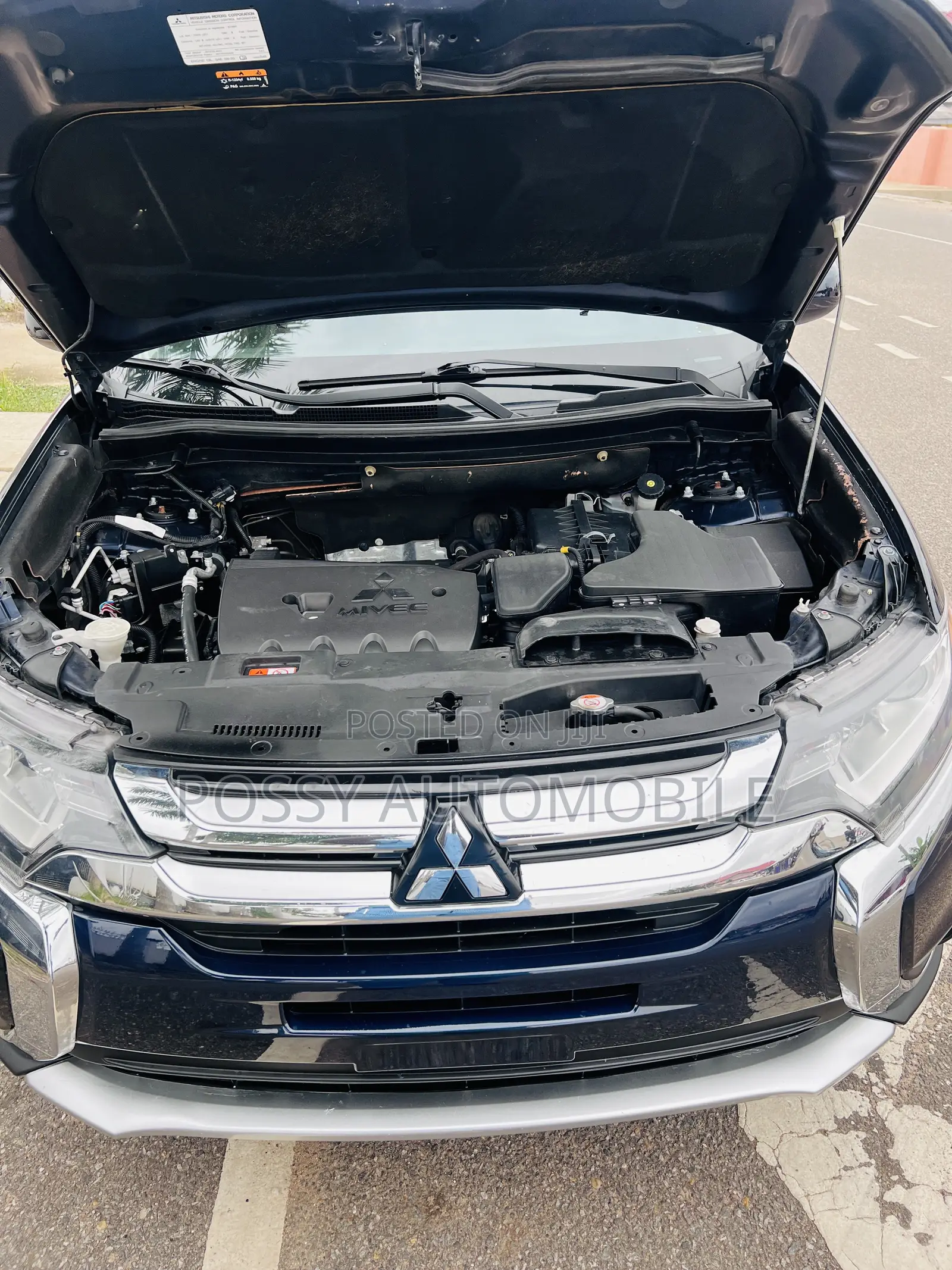 Mitsubishi Outlander LE FWD 2018 Blue