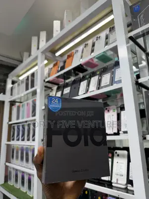 New Samsung Galaxy Z Fold4 512 GB Black