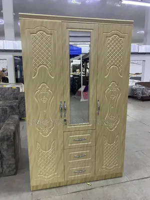 Wardrobe 3 Doors Cream