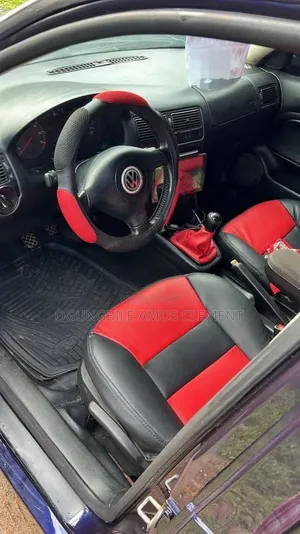 Volkswagen Golf 2000 Blue