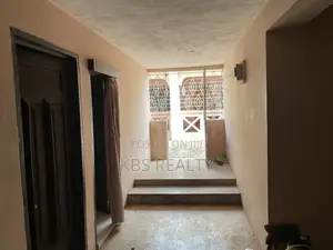 5bdrm Apartment in Ahodwo Melcom, Kumasi Metropolitan for rent