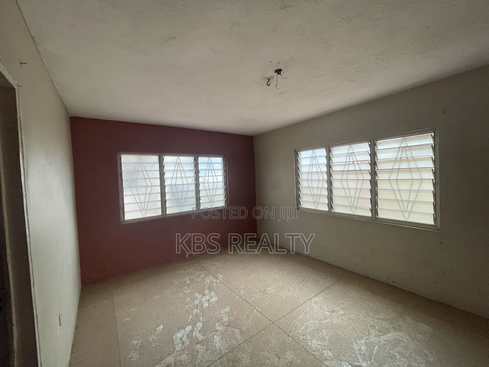 5bdrm Apartment in Ahodwo Melcom, Kumasi Metropolitan for rent