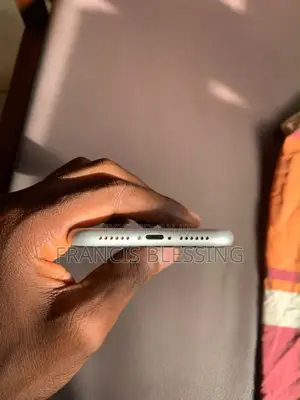 New Apple iPhone XR 128 GB White