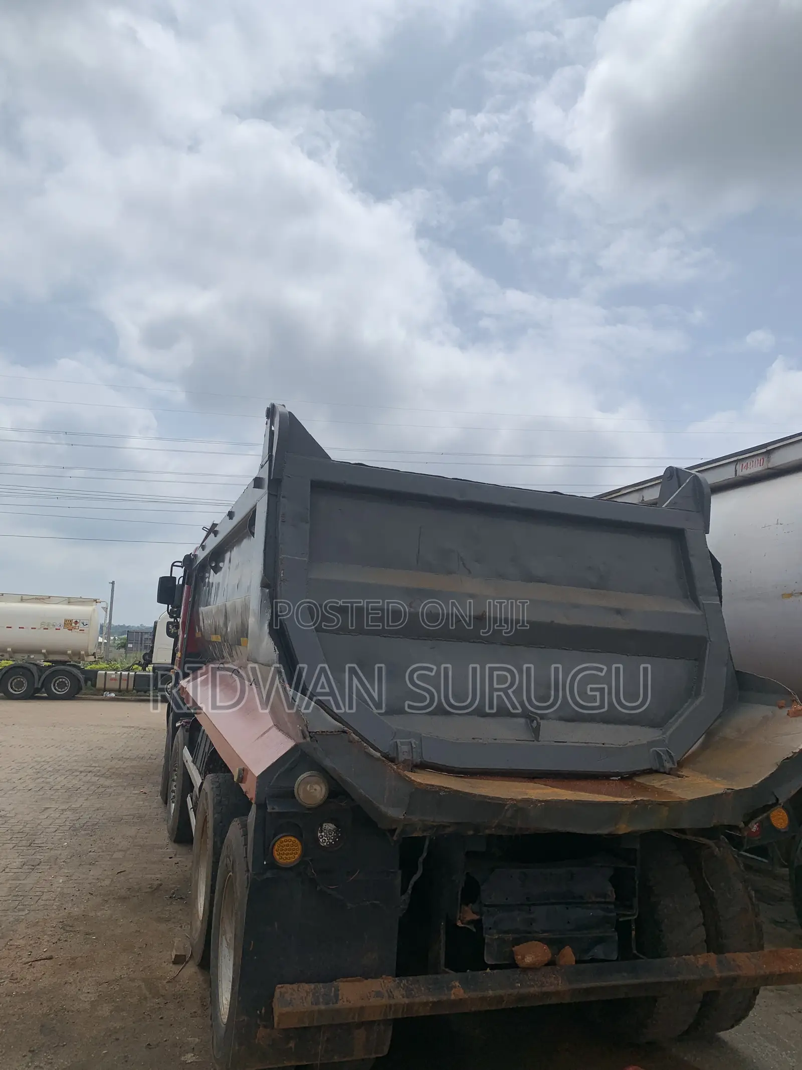 Tipper Truck