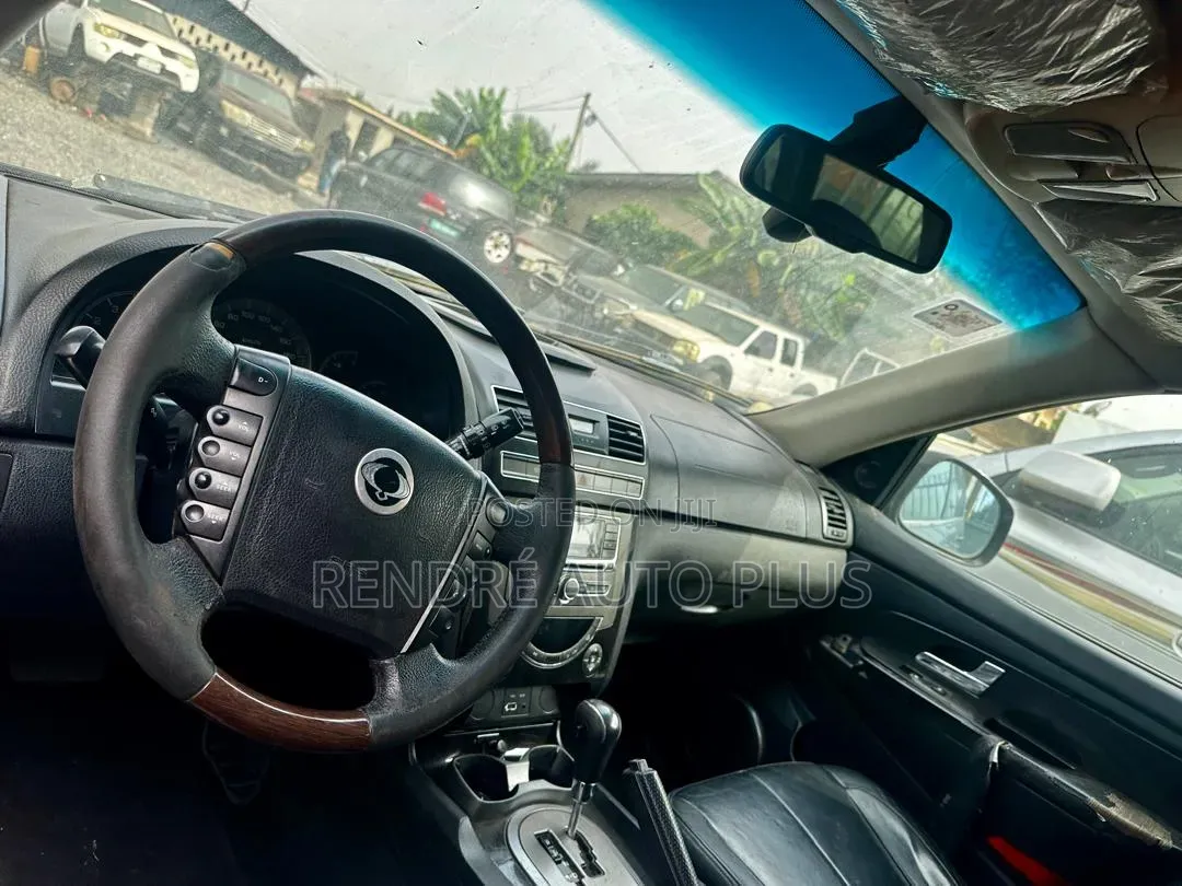 SsangYong Rexton 2013 Black