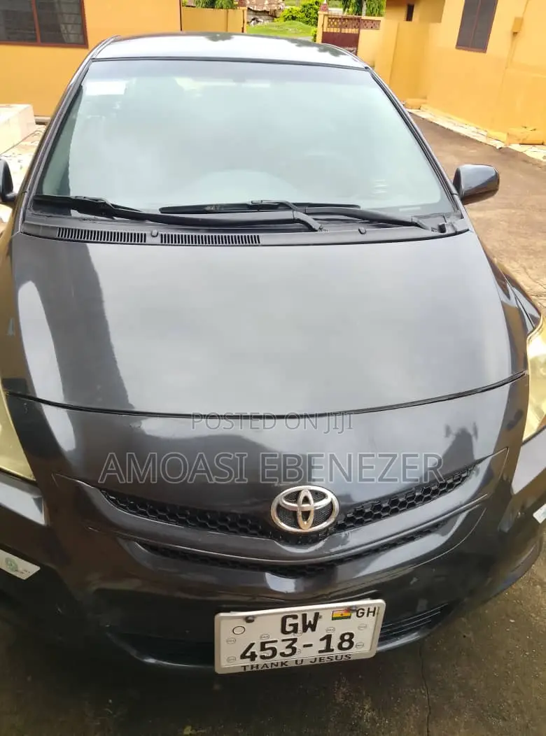 Toyota Yaris 2008 Gray