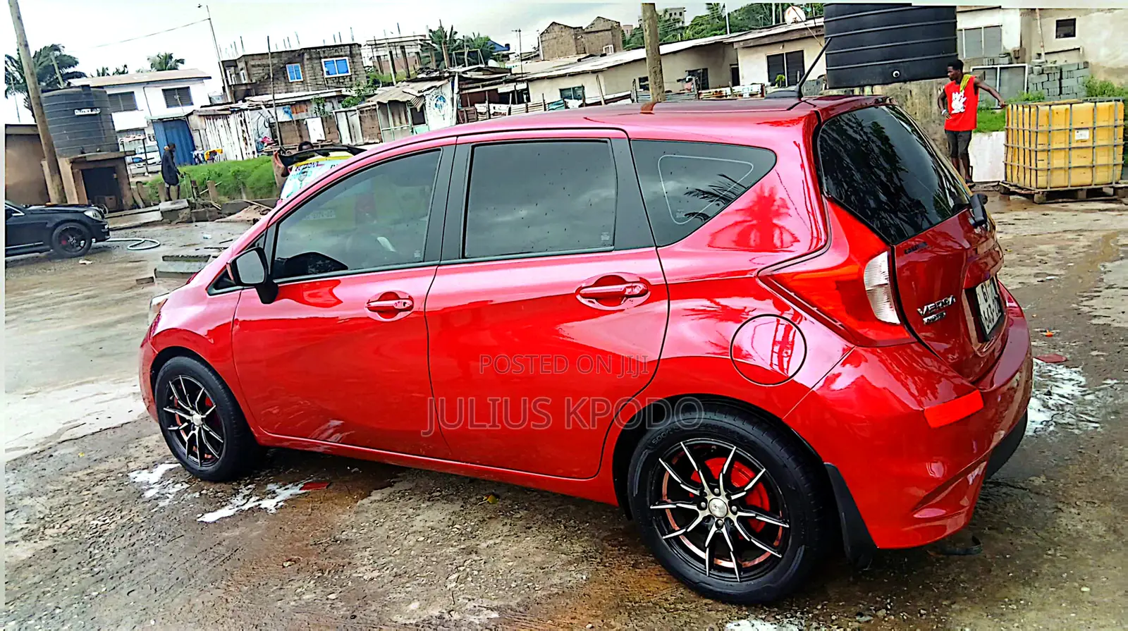 Nissan Versa 1.6 SV 2018 Red