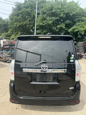 Toyota Voxy 2012 Black