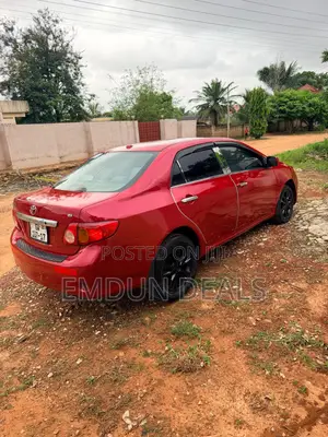 Toyota Corolla LE 4dr Sedan (1.8L 4cyl 4A) 2010 Red