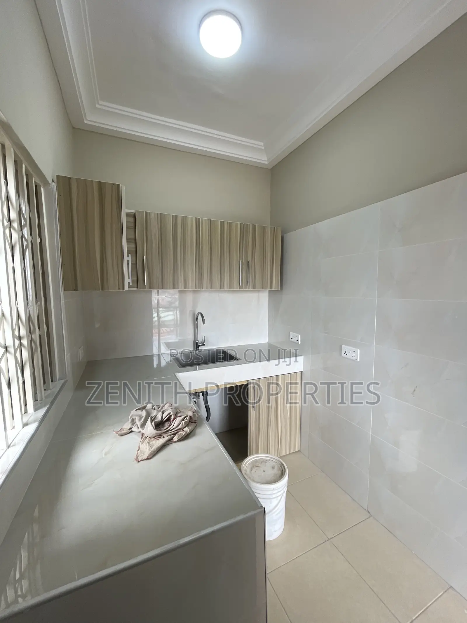 1bdrm Apartment in Zenith Properties, West Hills Mall Area for rent