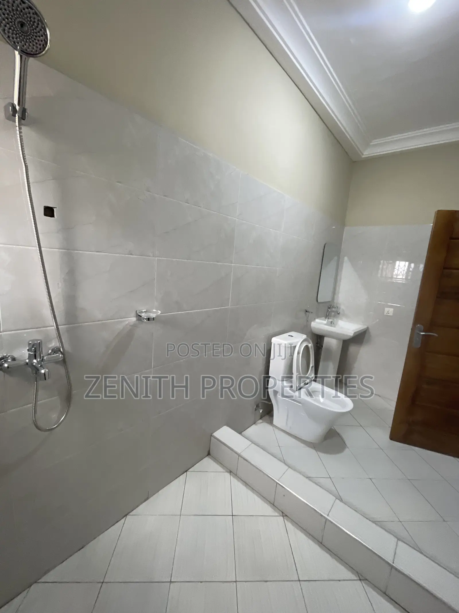 1bdrm Apartment in Zenith Properties, West Hills Mall Area for rent
