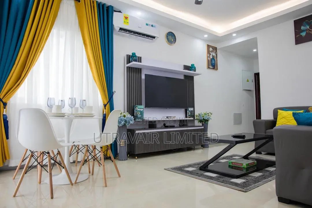Ultra Apartment Light