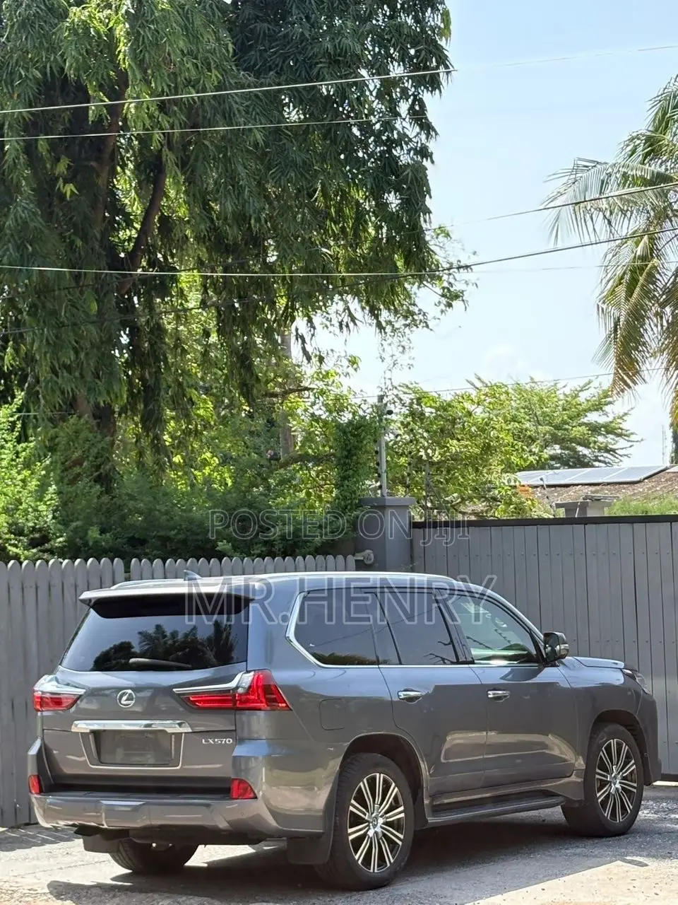Lexus LX 570 (5 seats) AWD 2020 Gray