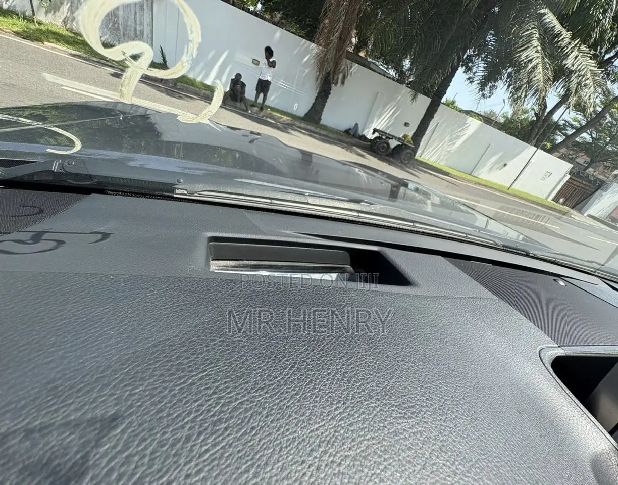 Lexus LX 570 (5 seats) AWD 2020 Gray