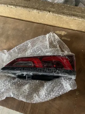 Honda Cr-v 23 Boot Light