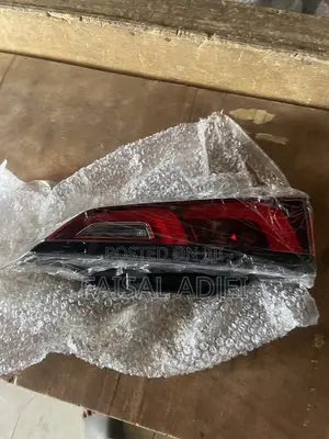 Honda Cr-v 23 Boot Light