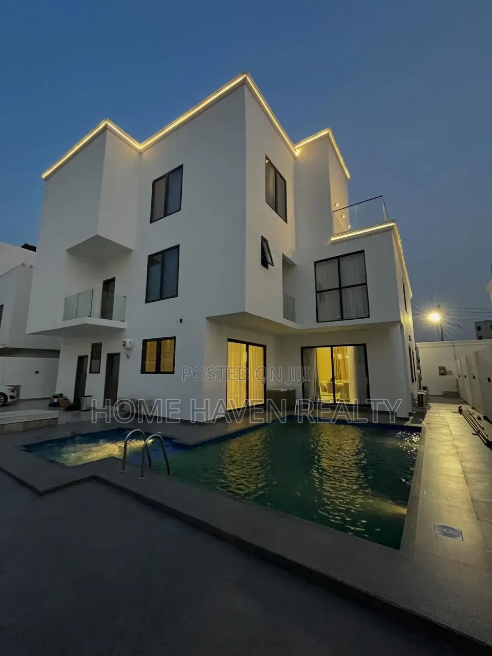 Furnished 5bdrm House in East Legon, Boundary Road Area for sale