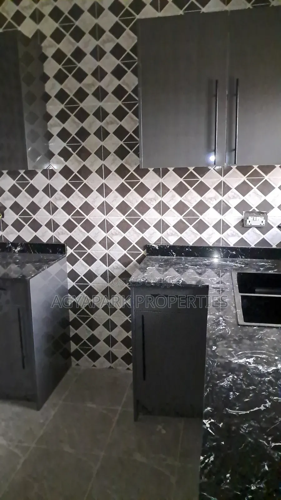 6bdrm House in Sapeiman, Amasaman for sale