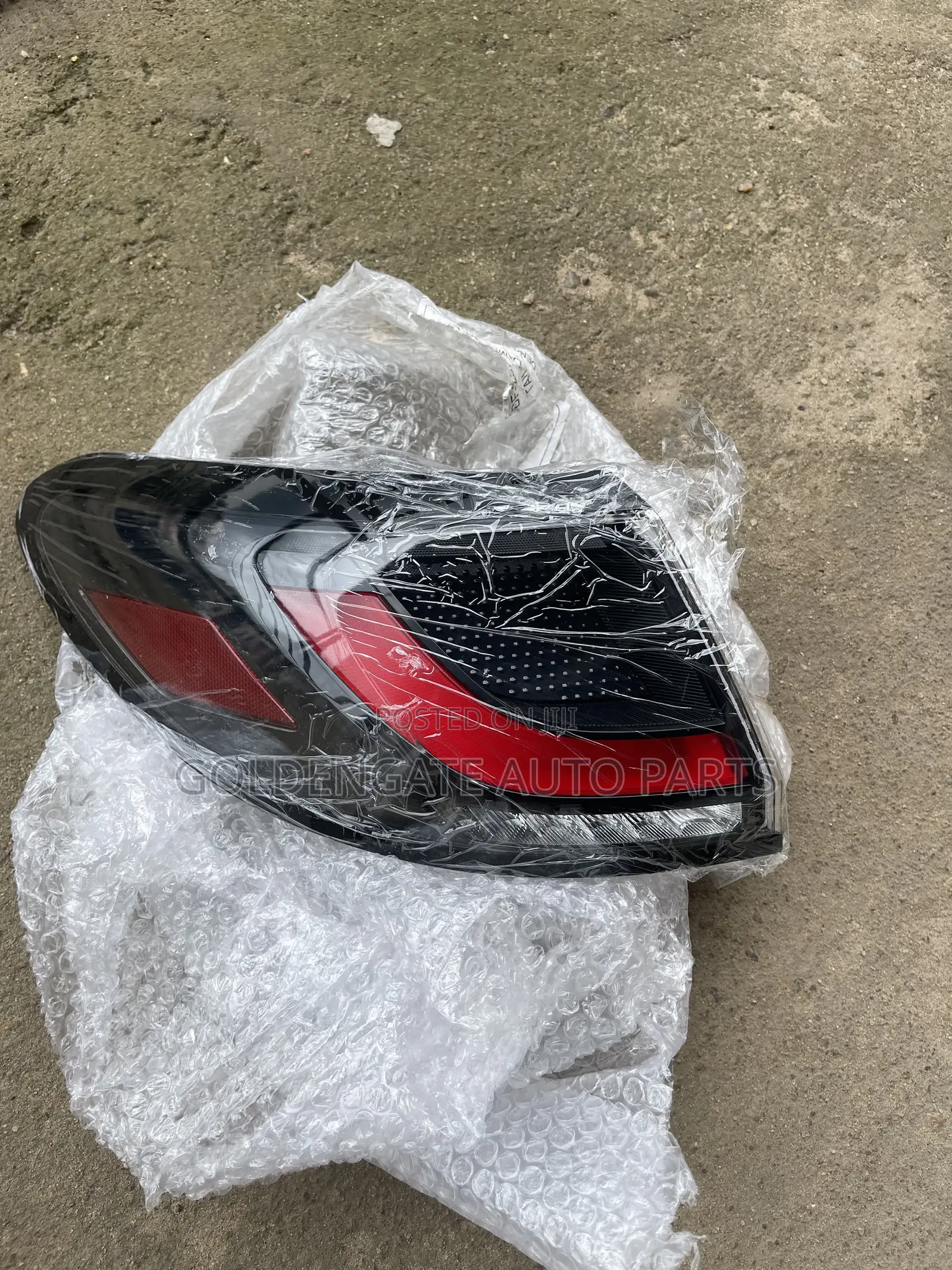 Honda Hr-v 23 Tail Light