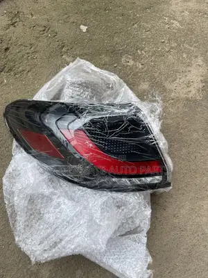 Honda Hr-v 23 Tail Light