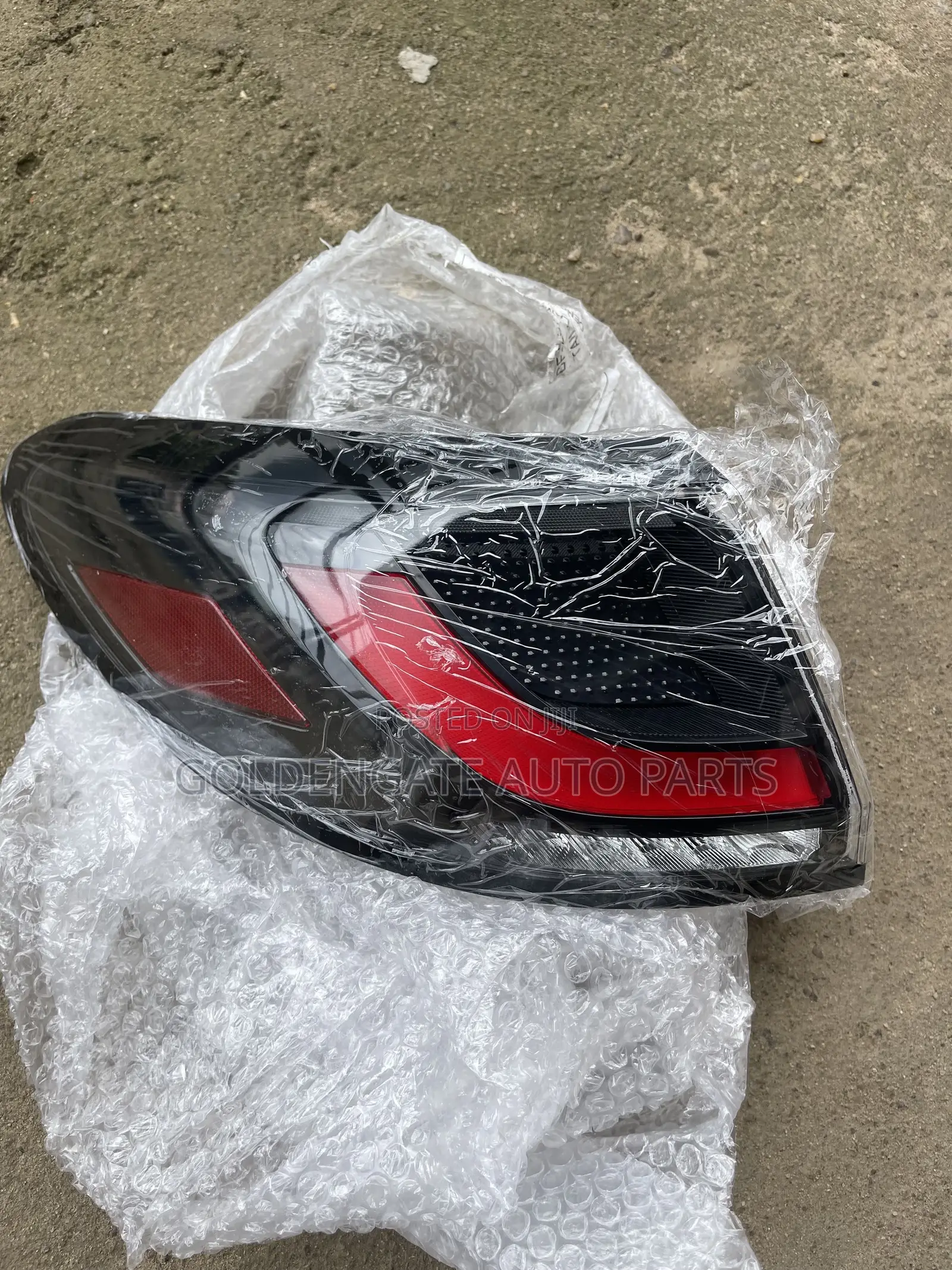 Honda Hr-v 23 Tail Light