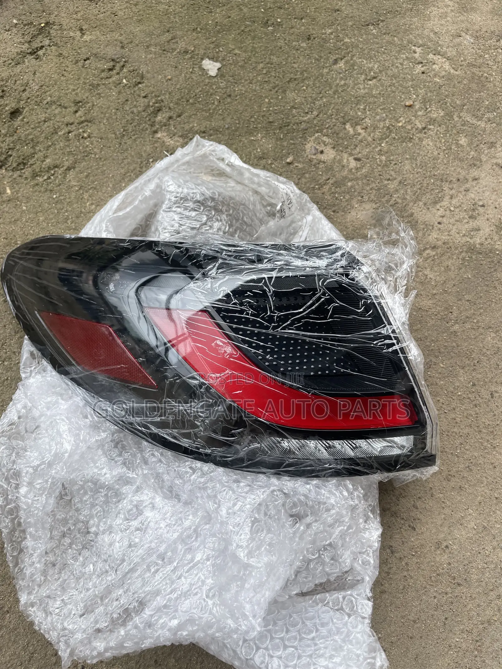 Honda Hr-v 23 Tail Light