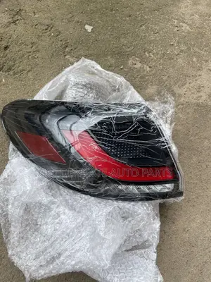 Honda Hr-v 23 Tail Light