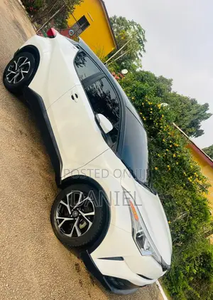 Toyota C-HR XLE Prermium FWD (2.0L 4cyl 2AM) 2018 White