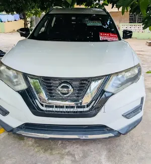 Nissan Rogue SV FWD 2017.5 2017 White