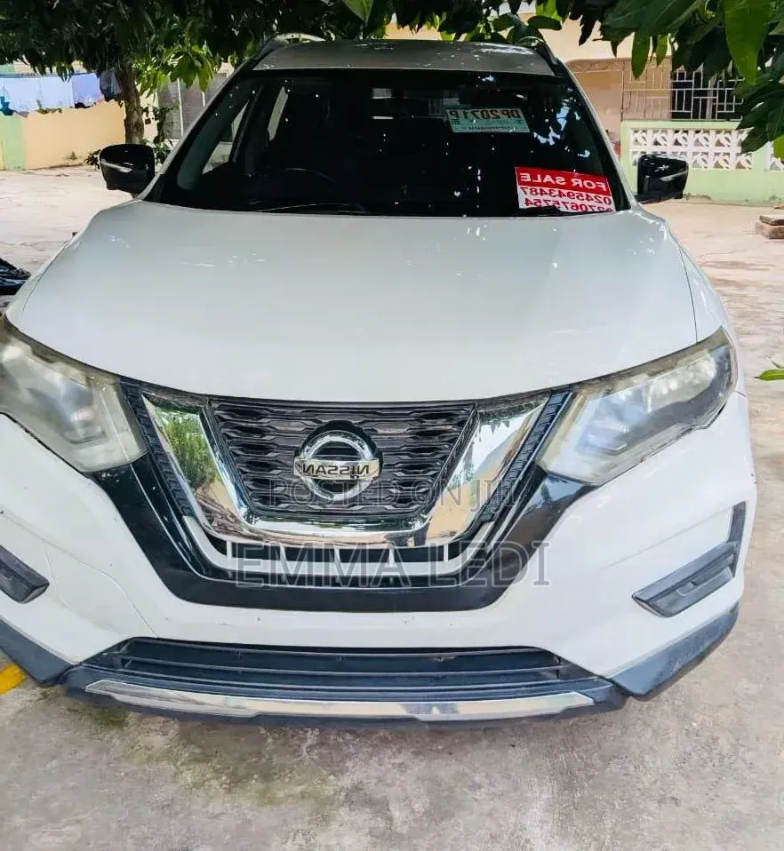 Nissan Rogue SV FWD 2017.5 2017 White