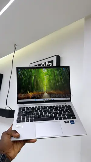 Laptop HP EliteBook 830 G9 16GB Intel Core i5 SSD 256GB