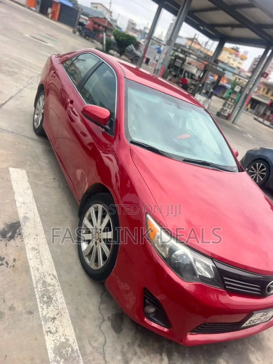 Toyota Camry LE 4dr Sedan (2.5L 4cyl 6A) 2014 Red