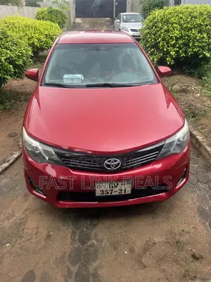Toyota Camry LE 4dr Sedan (2.5L 4cyl 6A) 2014 Red