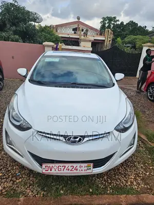 Hyundai Elantra Limited Sedan FWD (1.8L 4cyl 6A) 2016 White