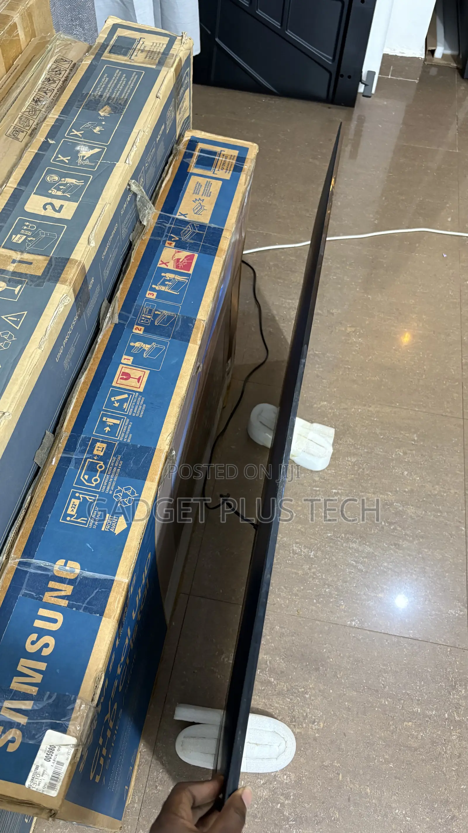 2023/24 50” Samsung Airslim Qled Uhd Smart Tv