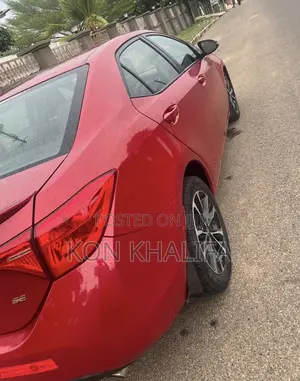Toyota Corolla SE (1.8L 4cyl 2A) 2019 Red