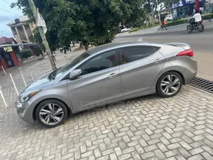 Hyundai Elantra Limited 4dr Sedan (1.8L 4cyl 6A) 2015 Gray