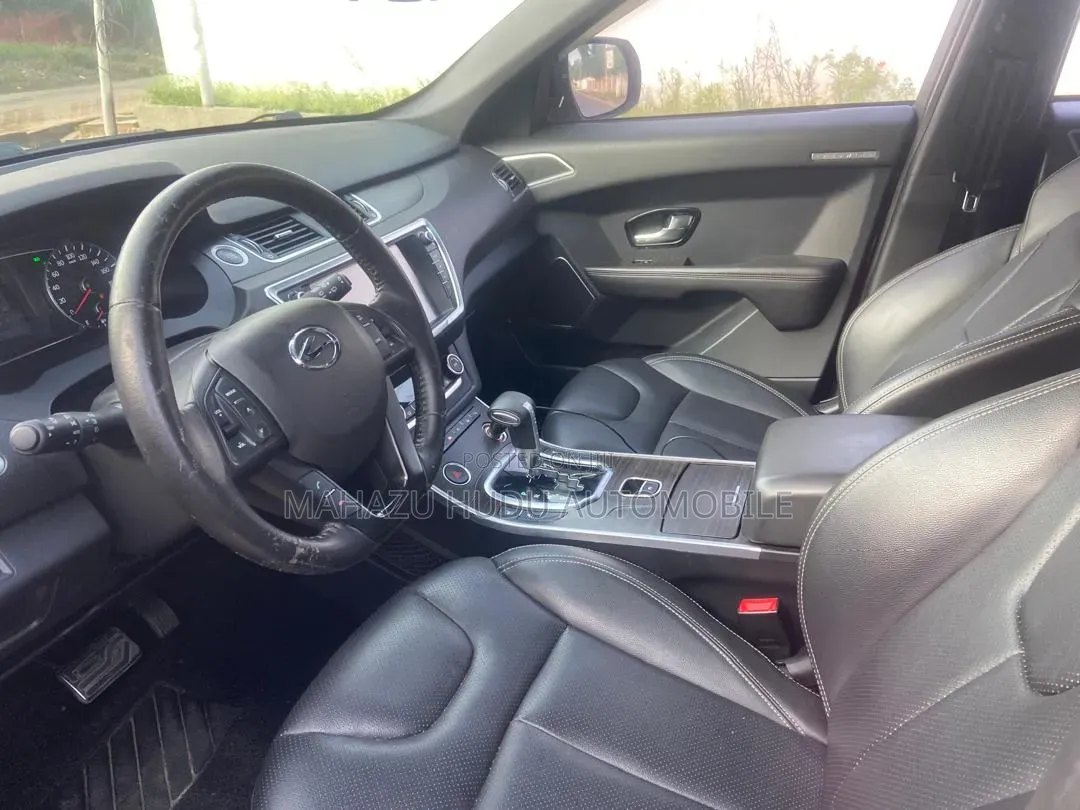 Land Rover Range Rover 2017 Red