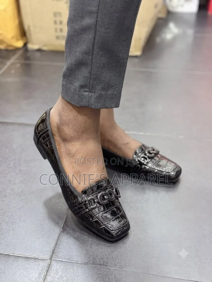 High Quality Leather Flat Shoe for Ladies